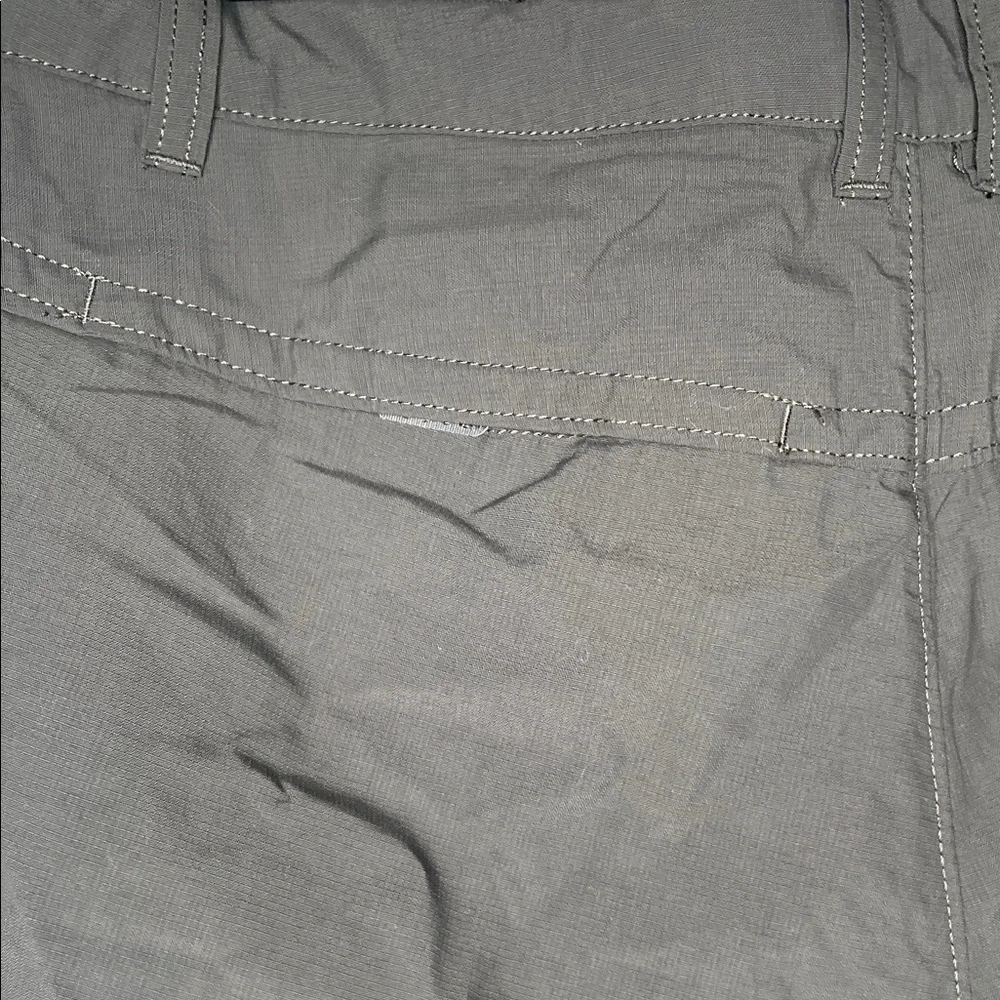 The North Face Men's Charcoal Shorts Size 32